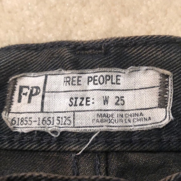 Free people size 25 shorts - Picture 2 of 4